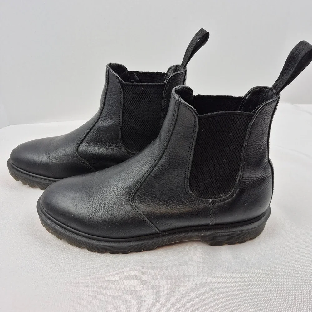 Dr. Martens 2976 Black Leather Chelsea Boots Womens 10 Mens 9 Lug Sole GV02R‎